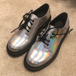 Holographic Oxfords